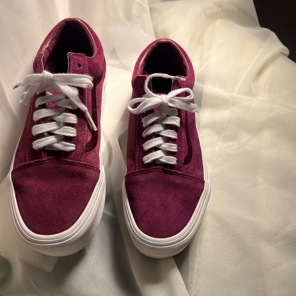 Vans Women's Fuchsia Suede Sneakers - Picture 8 of 8